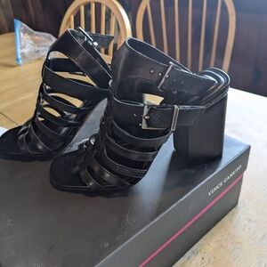 Vince camuto leather strap heals